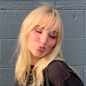 Meet your Posher, Emma